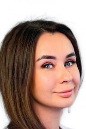 Медведева (Шмелева) Алина Игоревна