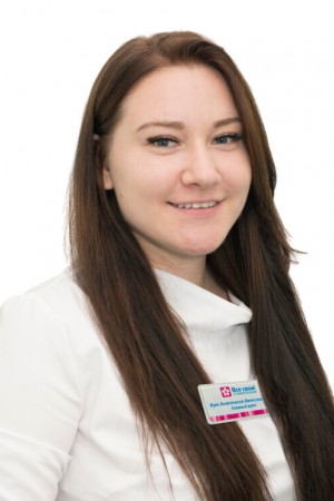 Ахвердян (Звягинцев-Кум) Анастасия Вячеславовна