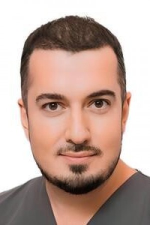 Пиямов Роман Рустамович