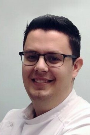 Ллака Эрнест